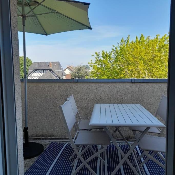 Persea Yourhosthelper Ouistreham Exteriér fotografie